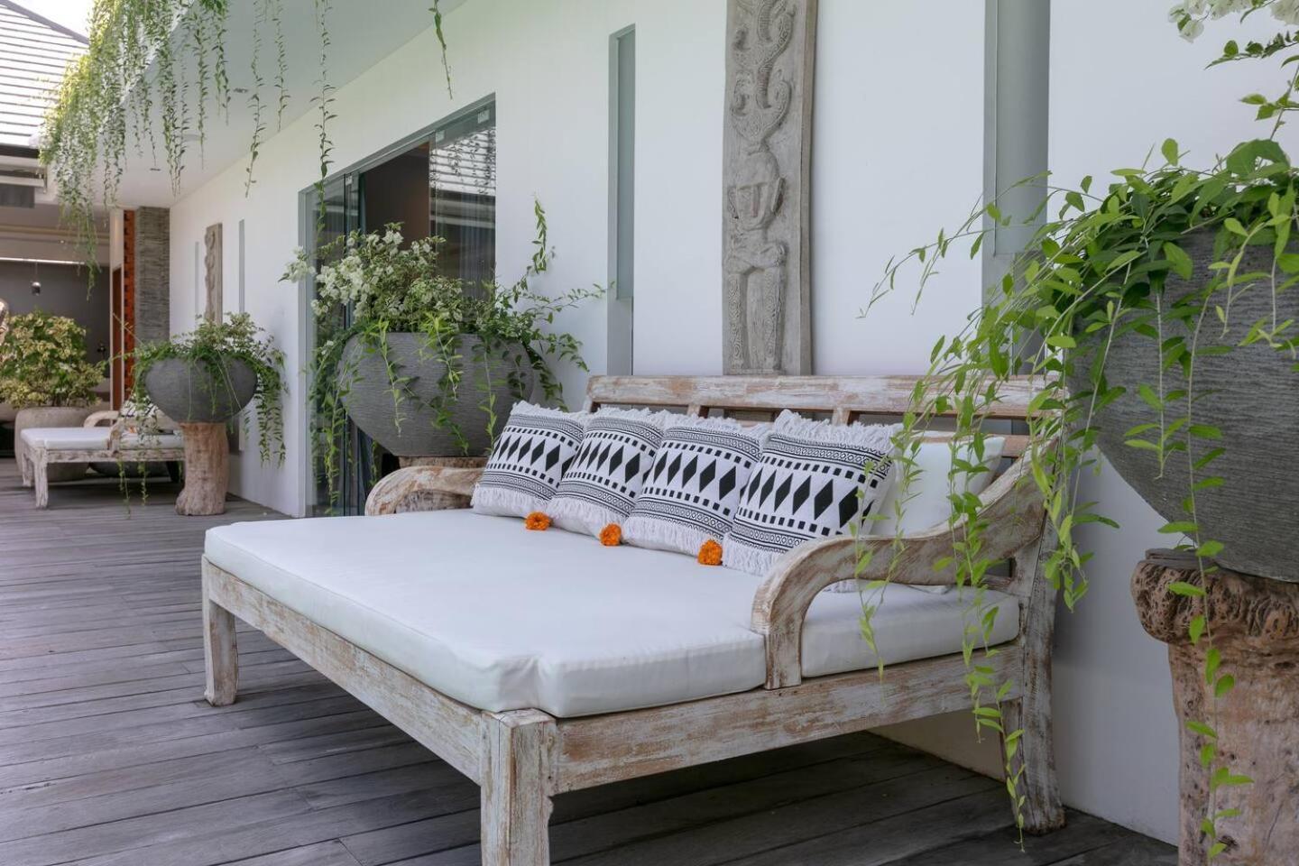 4 Bd Villa With Large Garden, Pool In Seminyak Luaran gambar