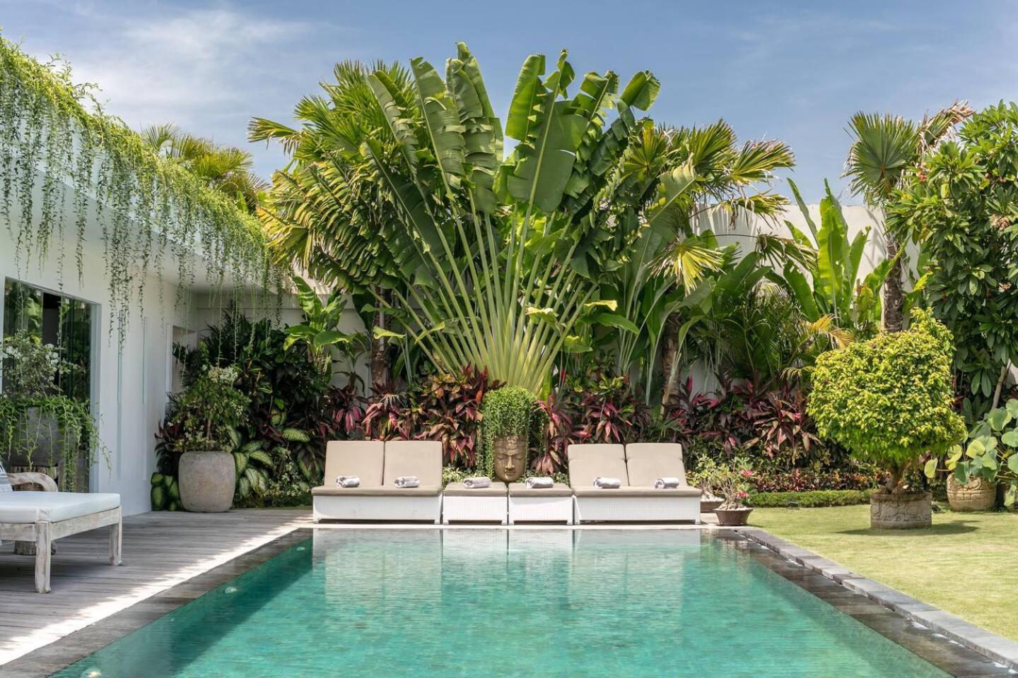 4 Bd Villa With Large Garden, Pool In Seminyak Luaran gambar